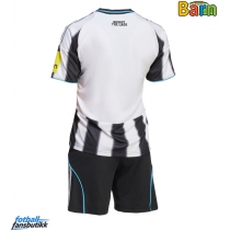 Newcastle United Hjemmedraktsett Barn 2025-26 Kortermet (+ Korte bukser)